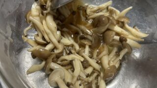 きのこのレモンマリネ